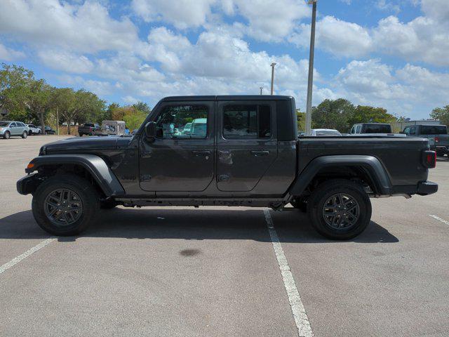 new 2025 Jeep Gladiator car, priced at $38,073