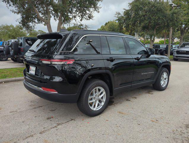 new 2025 Jeep Grand Cherokee car, priced at $34,175