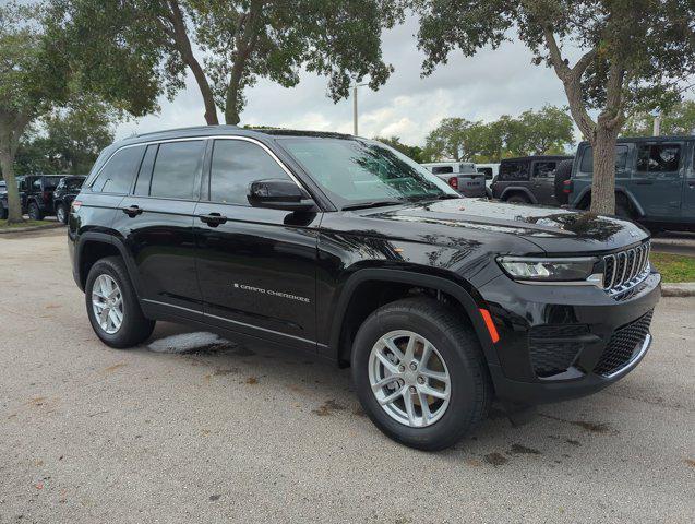 new 2025 Jeep Grand Cherokee car, priced at $34,175