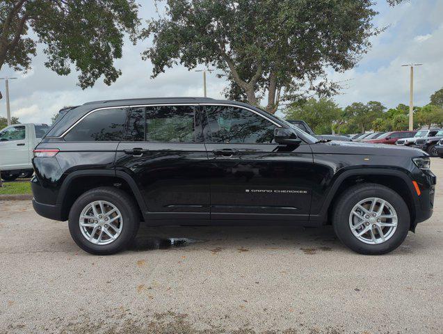 new 2025 Jeep Grand Cherokee car, priced at $34,175