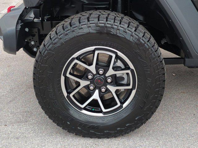 new 2025 Jeep Gladiator car, priced at $45,295