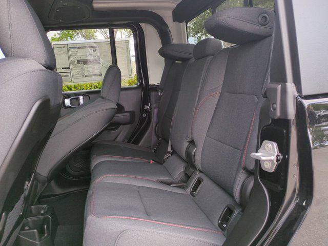new 2025 Jeep Gladiator car, priced at $45,295