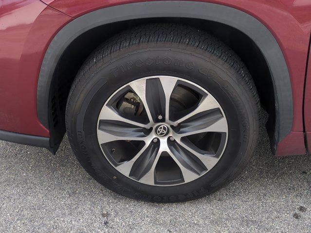 used 2020 Toyota Highlander car, priced at $22,421