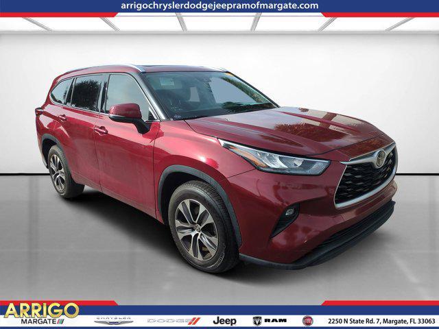 used 2020 Toyota Highlander car, priced at $22,421