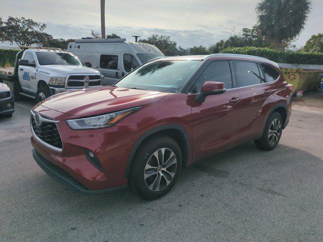 used 2020 Toyota Highlander car, priced at $22,421
