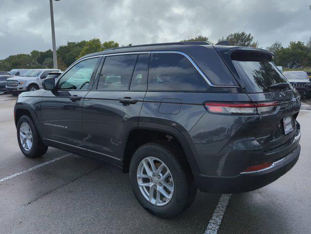 new 2025 Jeep Grand Cherokee car, priced at $40,175