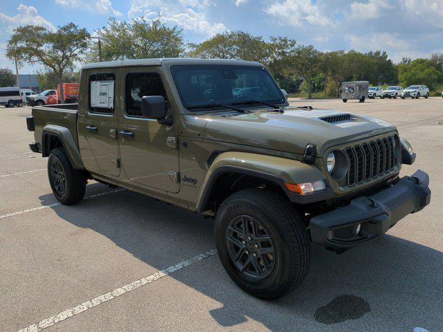new 2025 Jeep Gladiator car, priced at $39,837