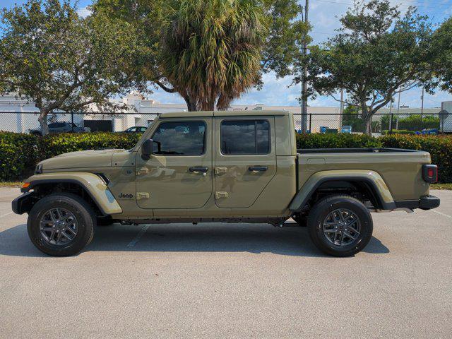 new 2025 Jeep Gladiator car, priced at $39,837