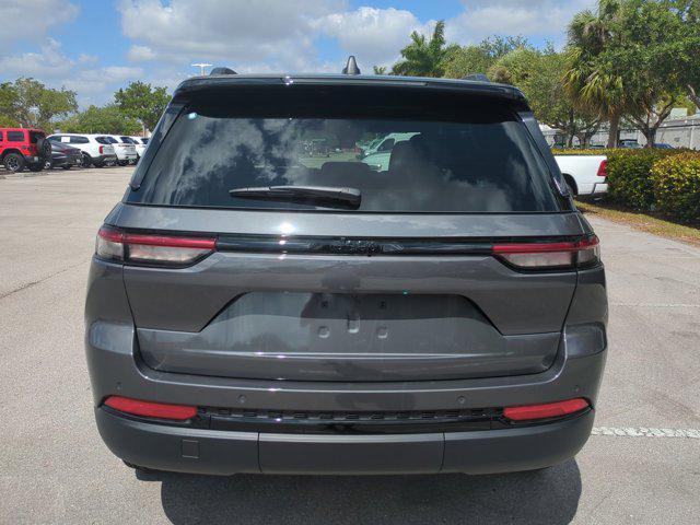 new 2025 Jeep Grand Cherokee car, priced at $36,557