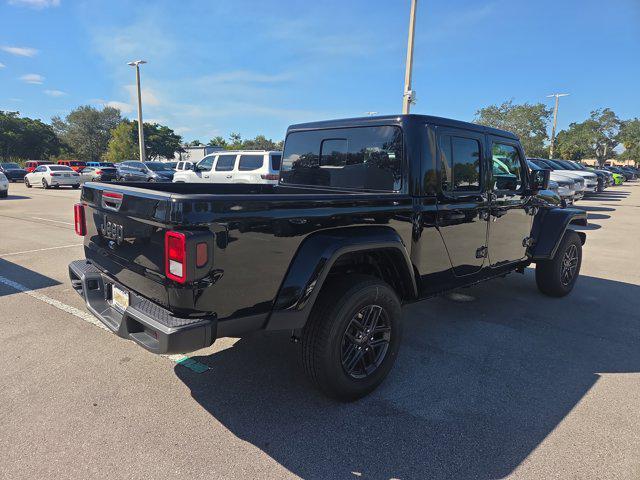 new 2025 Jeep Gladiator car, priced at $39,815