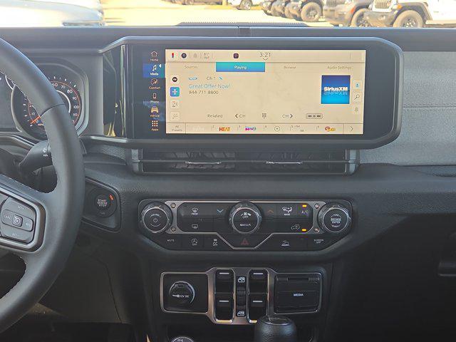 new 2025 Jeep Gladiator car, priced at $39,815