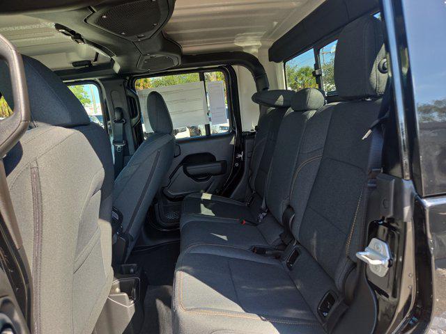 new 2025 Jeep Gladiator car, priced at $39,815