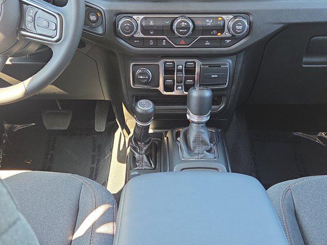 new 2025 Jeep Gladiator car, priced at $39,815