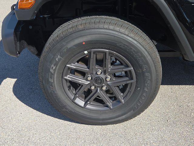 new 2025 Jeep Gladiator car, priced at $39,815