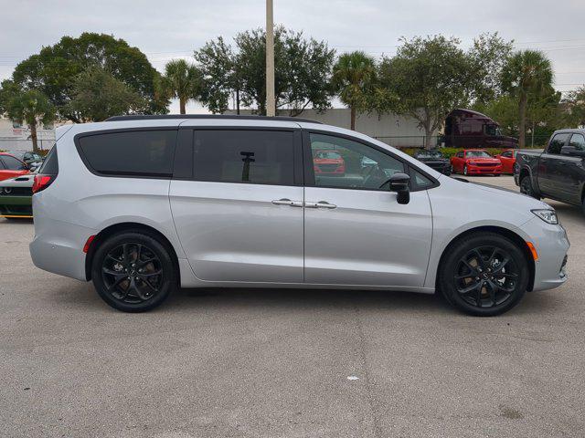 new 2023 Chrysler Pacifica car, priced at $41,580