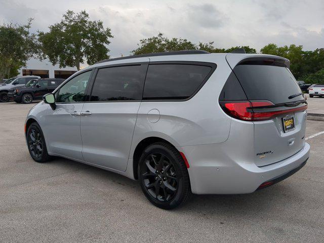 new 2023 Chrysler Pacifica car, priced at $41,580