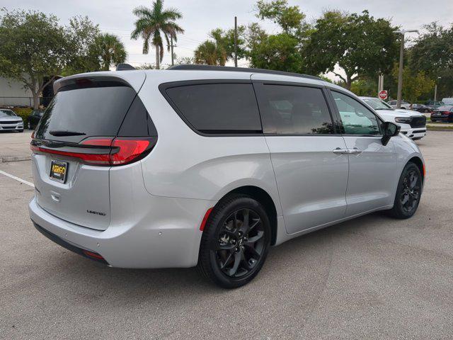 new 2023 Chrysler Pacifica car, priced at $41,580