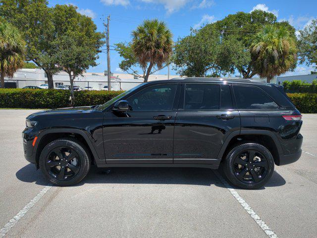 new 2025 Jeep Grand Cherokee car, priced at $40,536