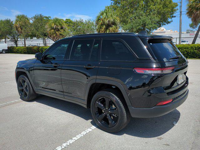 new 2025 Jeep Grand Cherokee car, priced at $40,536