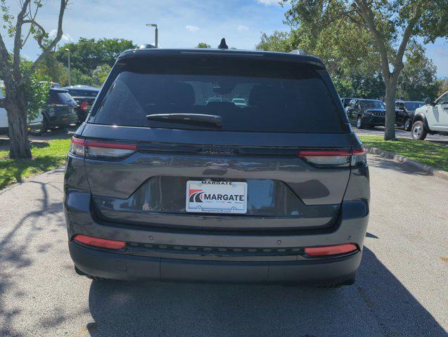 new 2024 Jeep Grand Cherokee car, priced at $36,175