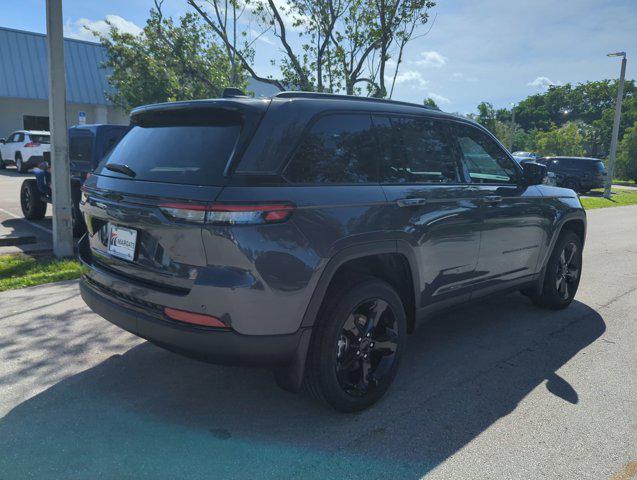 new 2024 Jeep Grand Cherokee car, priced at $36,175