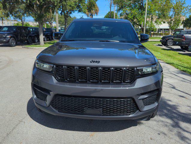 new 2024 Jeep Grand Cherokee car, priced at $36,175