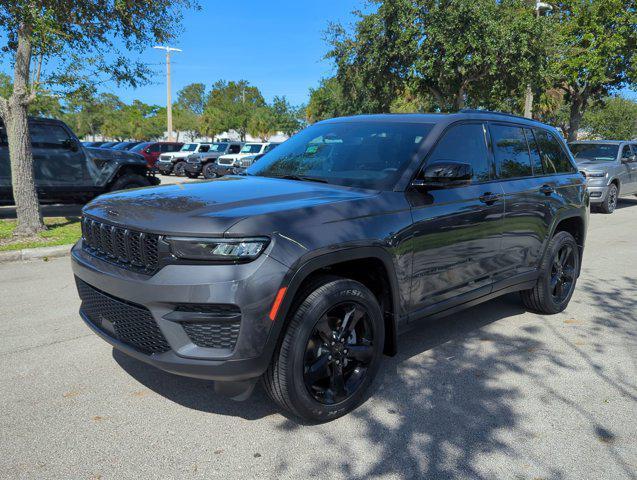 new 2024 Jeep Grand Cherokee car, priced at $36,175