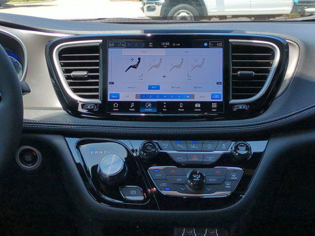 new 2025 Chrysler Pacifica car, priced at $44,833