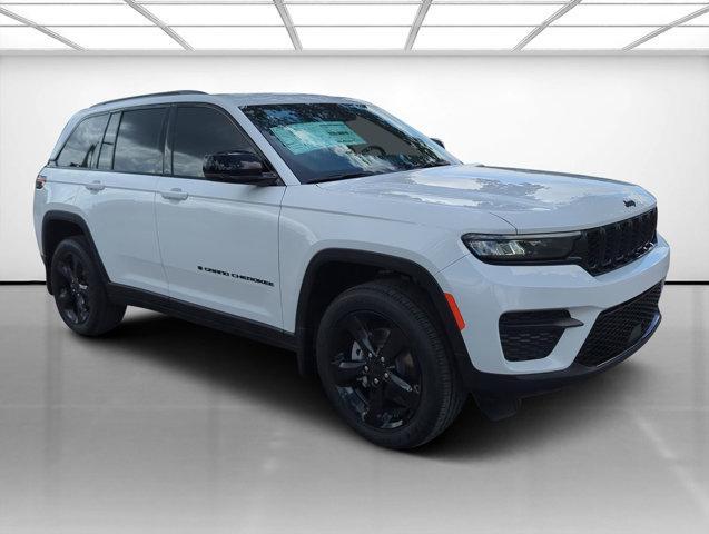 new 2024 Jeep Grand Cherokee car, priced at $36,005