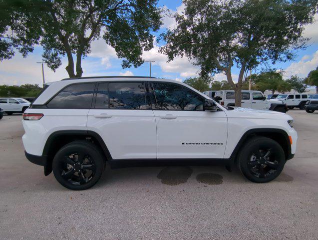 new 2024 Jeep Grand Cherokee car, priced at $36,005