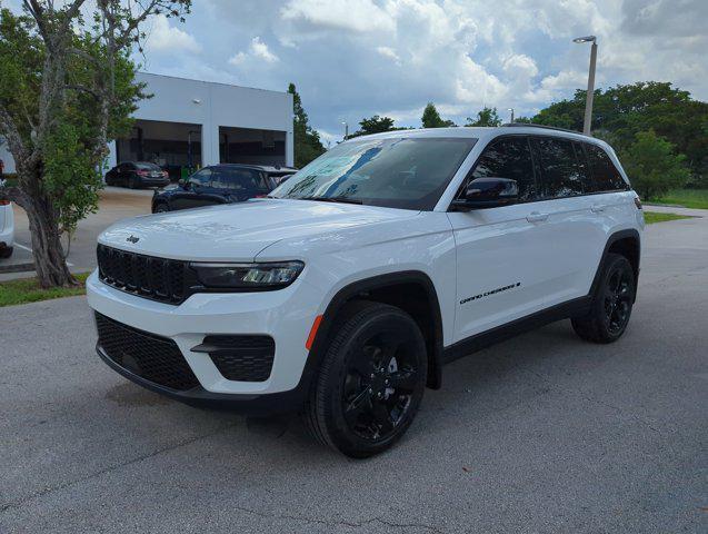 new 2024 Jeep Grand Cherokee car, priced at $36,005