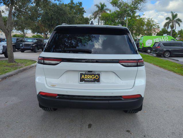 new 2024 Jeep Grand Cherokee car, priced at $36,005