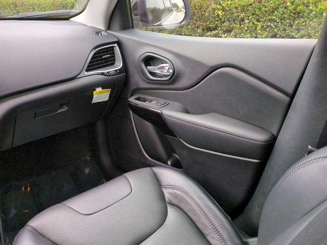 used 2023 Jeep Cherokee car, priced at $22,991
