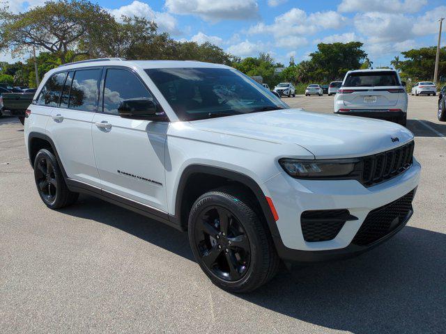 used 2022 Jeep Grand Cherokee car, priced at $32,000