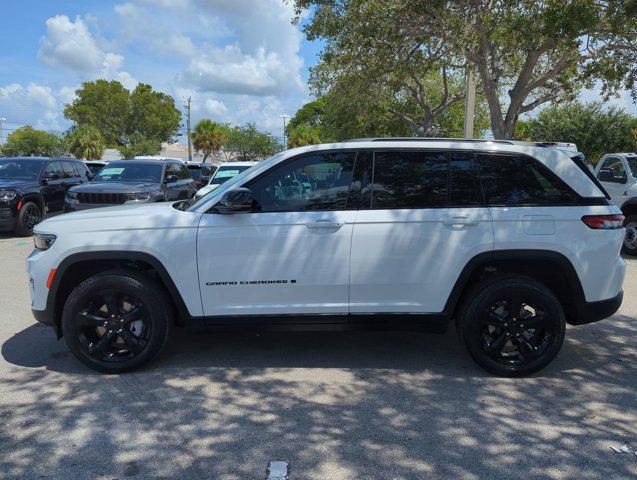 new 2024 Jeep Grand Cherokee car, priced at $41,200