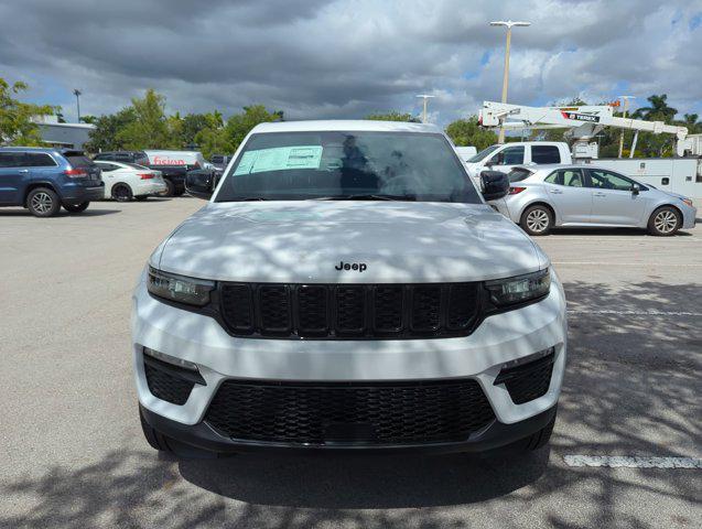 new 2024 Jeep Grand Cherokee car, priced at $41,200