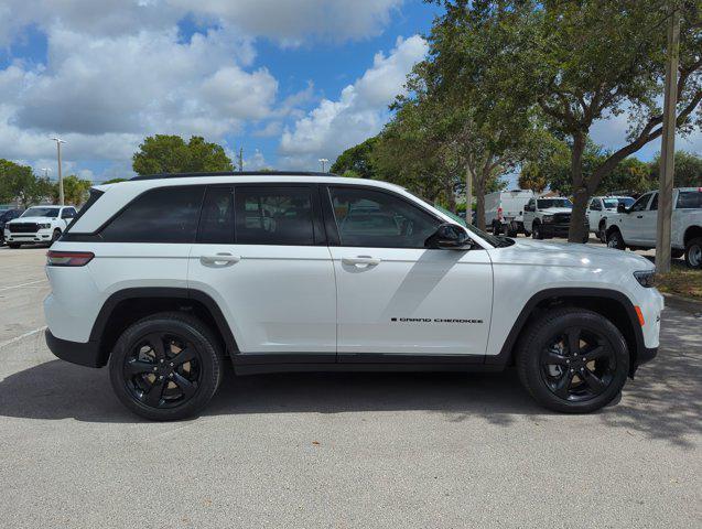 new 2024 Jeep Grand Cherokee car, priced at $41,200