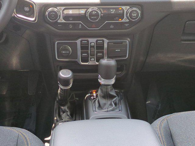 new 2025 Jeep Gladiator car, priced at $37,537