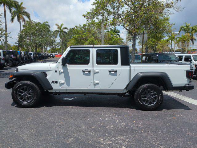 new 2025 Jeep Gladiator car, priced at $37,537