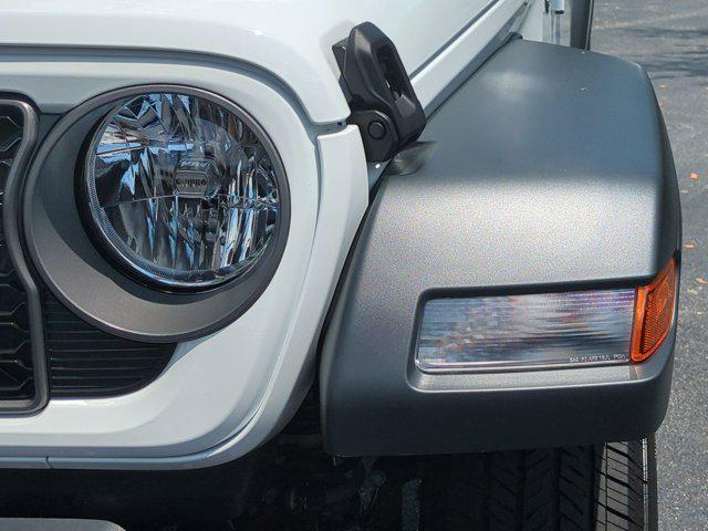 new 2025 Jeep Gladiator car, priced at $37,537