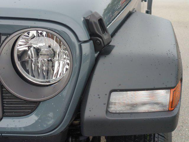 new 2025 Jeep Gladiator car, priced at $38,073