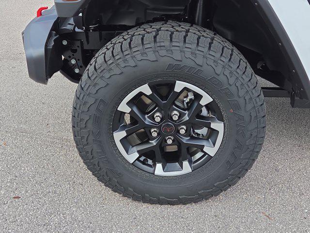 new 2026 Jeep Gladiator car, priced at $55,498