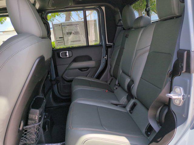 new 2025 Jeep Gladiator car, priced at $48,483