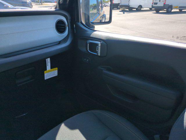 new 2025 Jeep Wrangler car, priced at $41,975