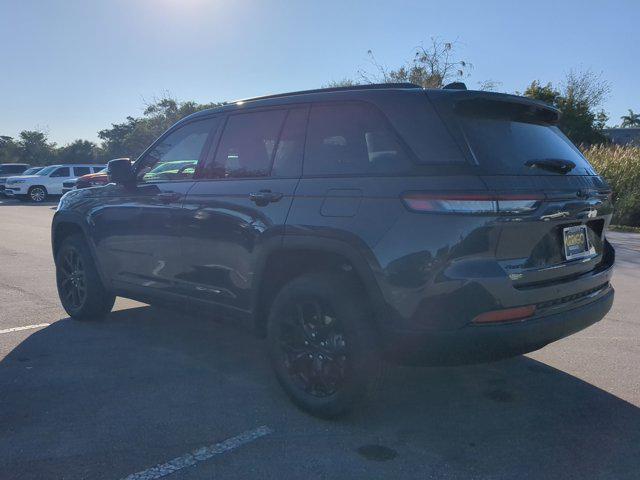 new 2024 Jeep Grand Cherokee car, priced at $37,525