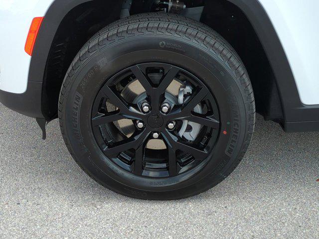 new 2025 Jeep Grand Cherokee car, priced at $35,435