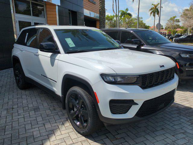 new 2024 Jeep Grand Cherokee car, priced at $35,254