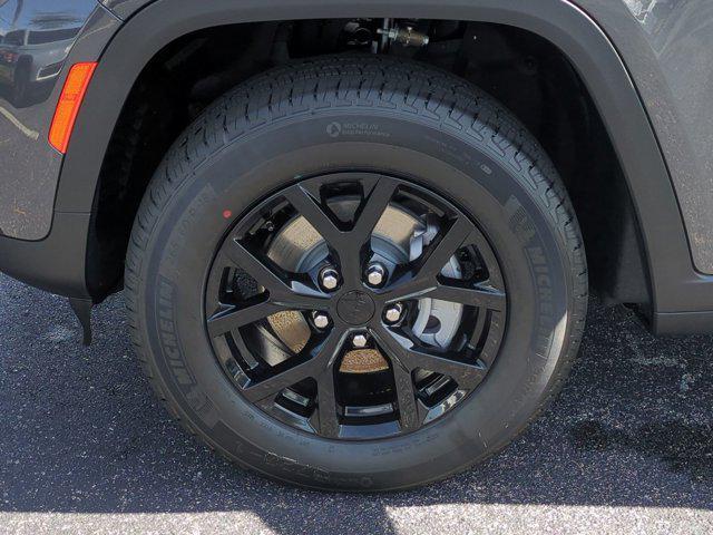 new 2025 Jeep Grand Cherokee car, priced at $35,988