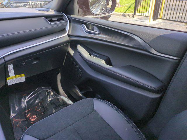 new 2025 Jeep Grand Cherokee car, priced at $35,988
