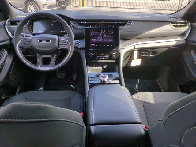 new 2025 Jeep Grand Cherokee car, priced at $33,483
